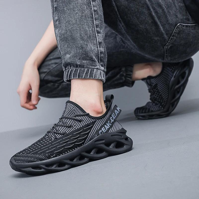 MAEDEF Fashion Outdoor Running Casual Shoes Summer Anti-slip Sneakers Classic Breathable Mesh Lightweight High Quality Men Shoes