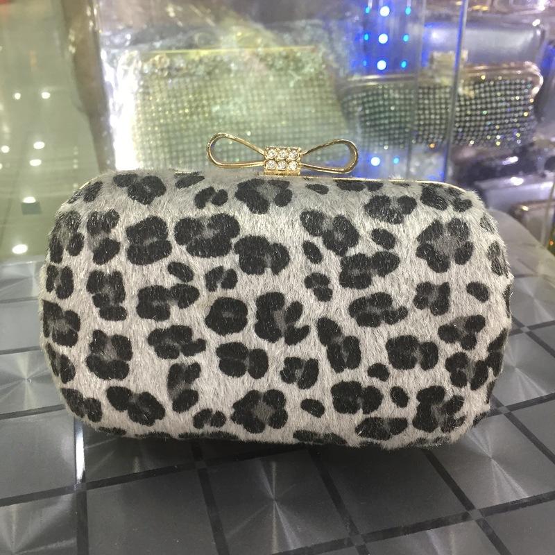 Nuovo Arrivo Borsa da Sera da Donna con Ricamo di Strass FioccoPelliccia Maculata Borsa a Mano Manico a Catena Borsa di Lusso per Banchetto