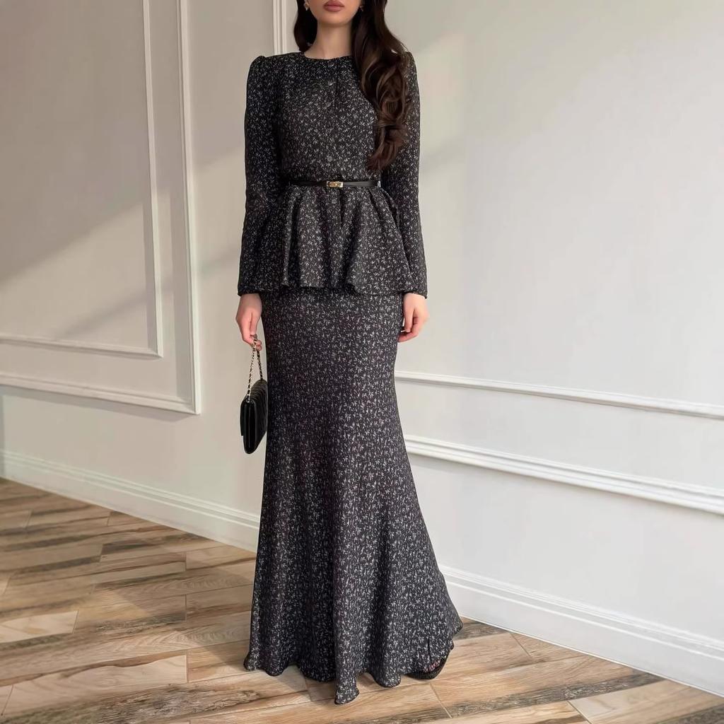 Cross-border European and American women's clothing  Amazon casual fashion round neck belt lady long sleeve hip skirt two pieces