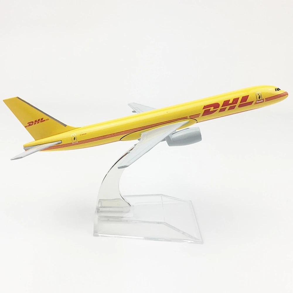 

Масштабная модель грузового самолета DHL 1:400 Боинг Литой Миниатюрный B777 Авиация Украшения для Дома Орнаменты Модель Самолета Подарок