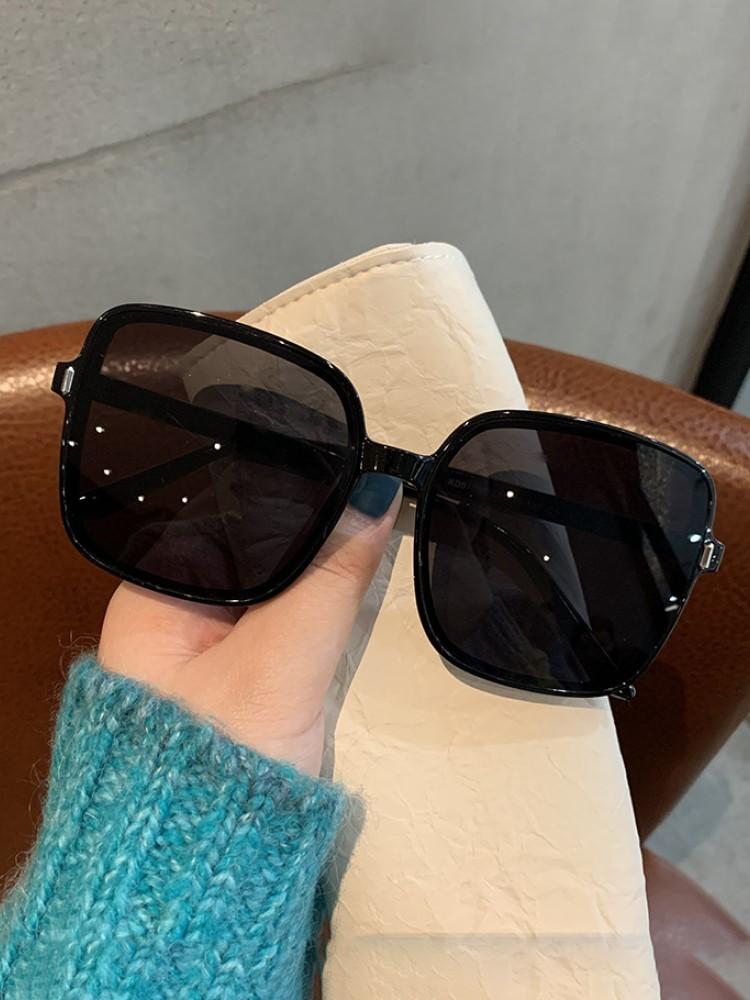 Oversized Trendy Designer Style Style Rectangular Sun Glasses Glasses Ladies Vintage Classic Gradient Sun Eyeglasses Female Clear Lens Black White