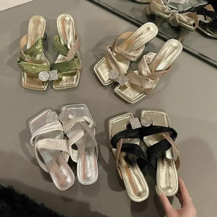 Fashion Fashionable Diamond Embellished High-End Fashion Sandals Breathable Hollow out Design Summer New Style Versatile Slip-On Slipper