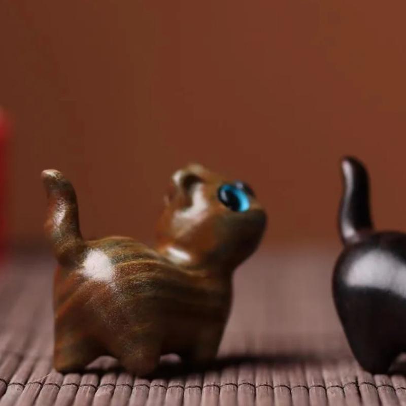 Green Sandalwood Curious Slanted Head Cat Animal Ornament Mini Cute Wooden Lucky Cat Home New Year 2025 Decoration Funny Gifts