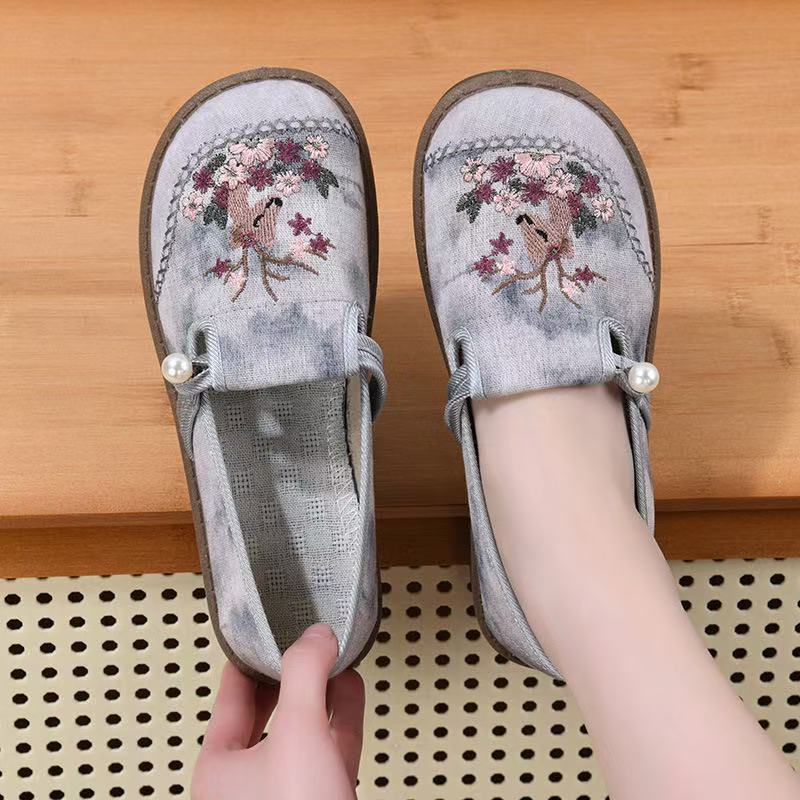 Shoes women's versatile new spring ethnic embroidered shoes Hanfu shoes casual shoes cloth shoes women