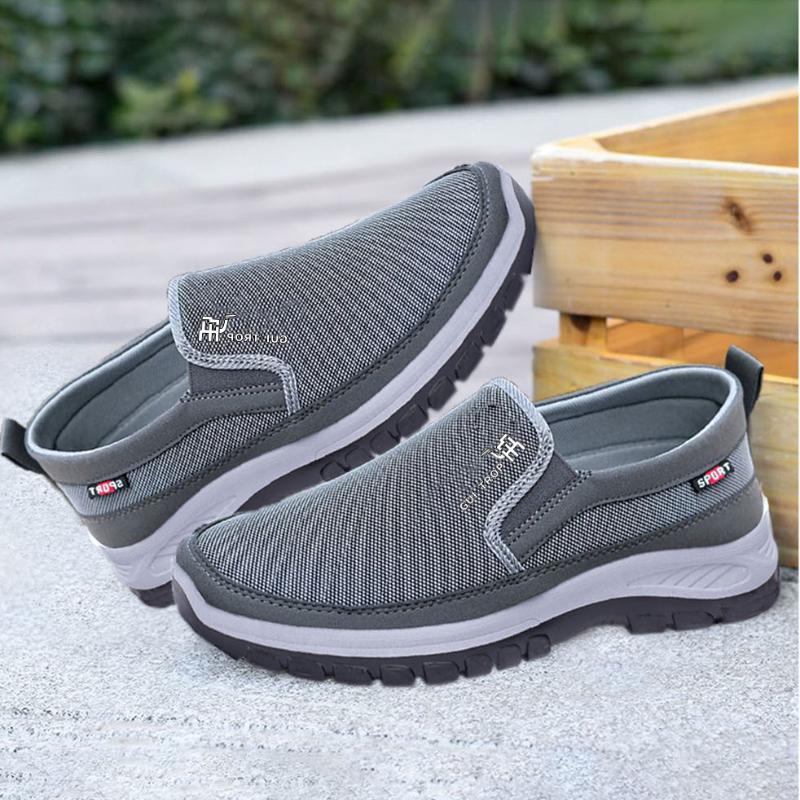 Men Casual Shoes Breathable Soft Bottom Sneakers Men Non-Slip Walking Shoes Comfortable Slip-On Men Loafers Tenis Masculino