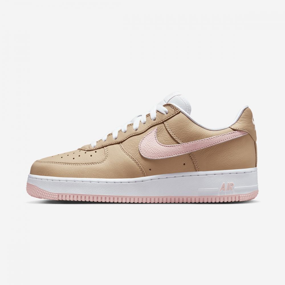 

Nike Air Force 1 Low Retro 845053 201 260