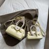 New Commuter Handbag Women's Fashion Versatile Shoulder Messenger Bag