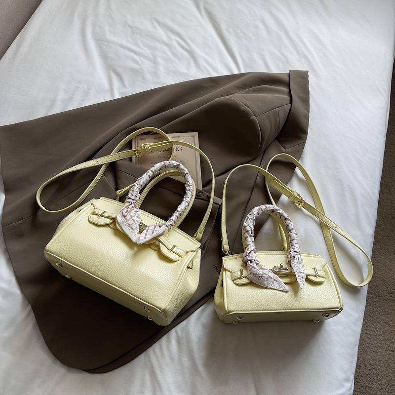 New Commuter Handbag Women's Fashion Versatile Shoulder Messenger Bag