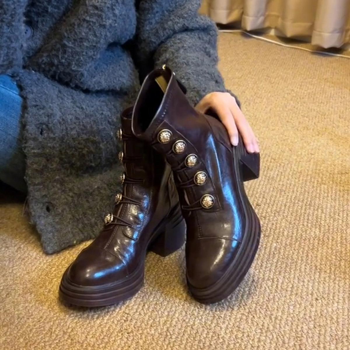 

Cowhide Edition~ Niche Badge Metal Buckle Thick Heel Leather Boots Elastic Skinny Boots Women s Martin Boots High Heel Short Boots 34