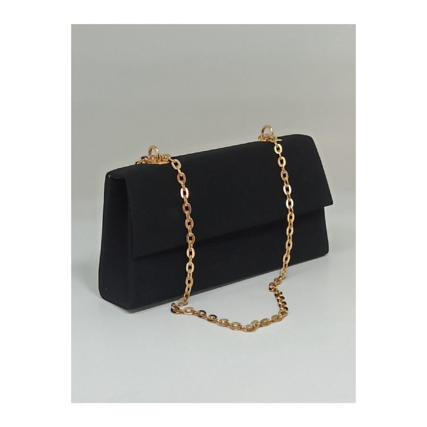 

Жіноча чорна замшева сумка на ланцюжку чорний