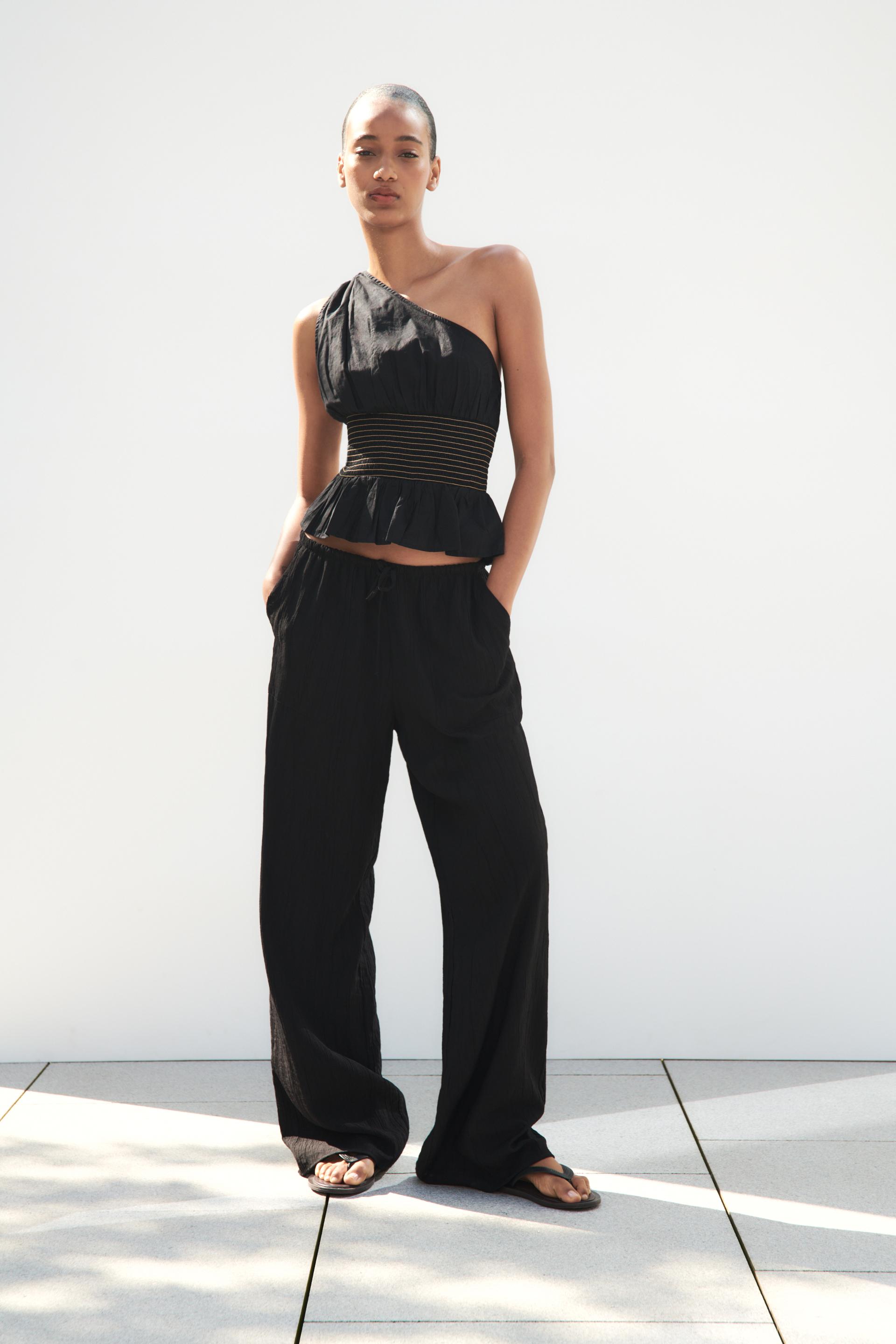 

ASYMMETRIC POPLIN TOP