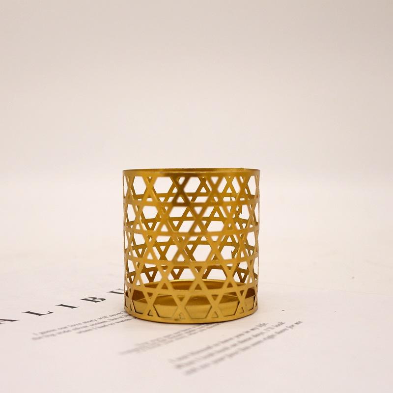 

Европейский золотой геометрический кованый подсвечник из кованого железа, ароматерапевтический полый подсвечник, украшение для дома в стиле ретро, ремесленные украшения S