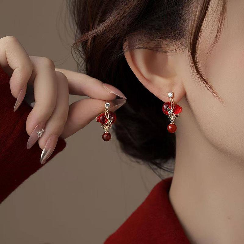 Silver Needle Diamond Resin Gourd Earrings: Light Luxury, Retro Chinese Style, Versatile High-End Ear Studs