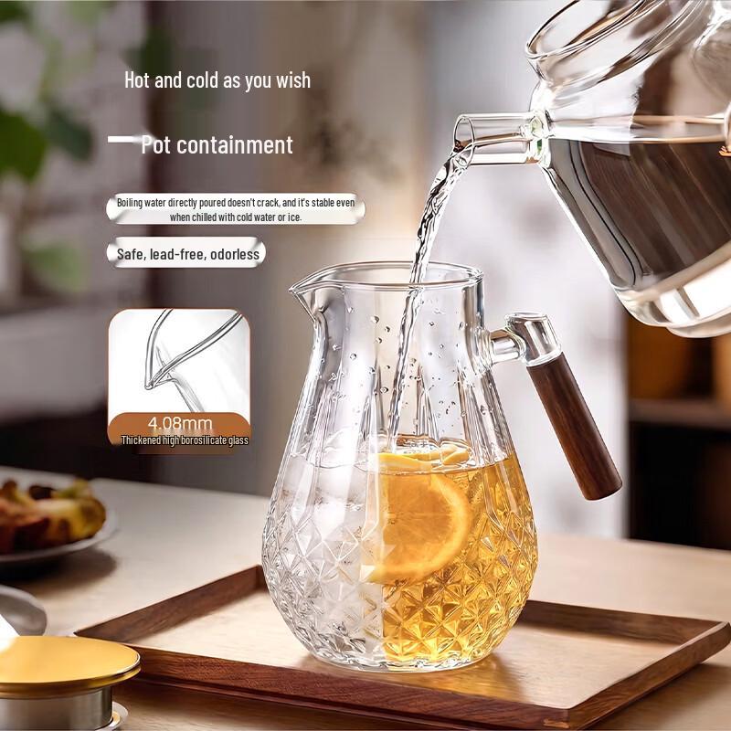 High Borosilicate Glass Cold Water Pitcher with Spout Filter