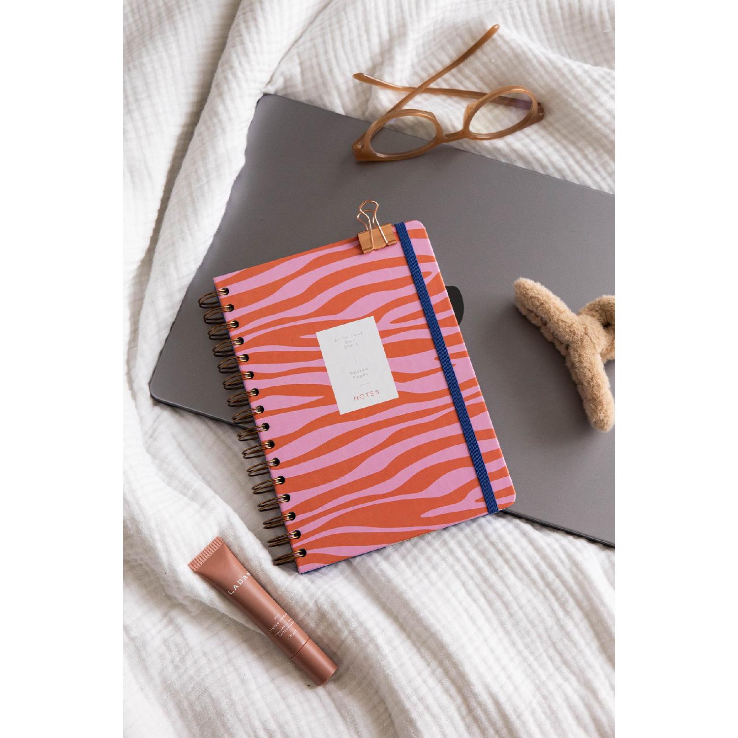 

A5 Spiral Hard Cover Elastic Dotted Notebook Red Zebra красный