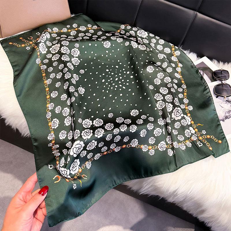 Spring Silk Scarf Fashionable Foreign Style Versatile Small Square Scarf 70Cm Decorative Scarf Sunscreen Travel Shawl Women