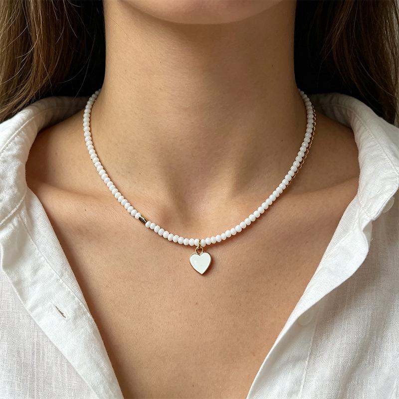 European-American Handmade Beaded Heart Necklace: Fashionable High-End Versatile Summer Jewelry