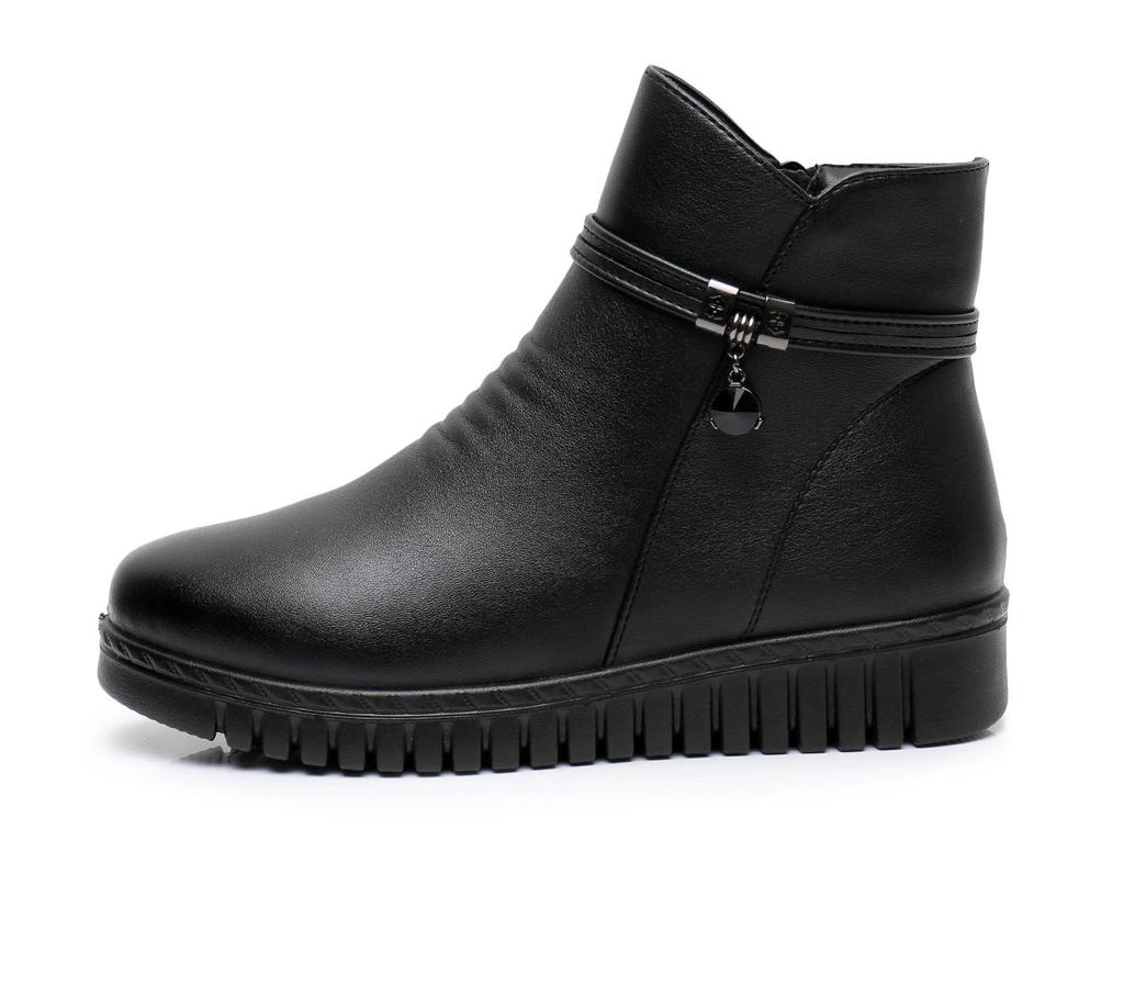 Women's Winter Cotton Flat Heel Short Boots - Non-Slip, Warm, Large Sizes 41-42 for Middle-aged & Elderly