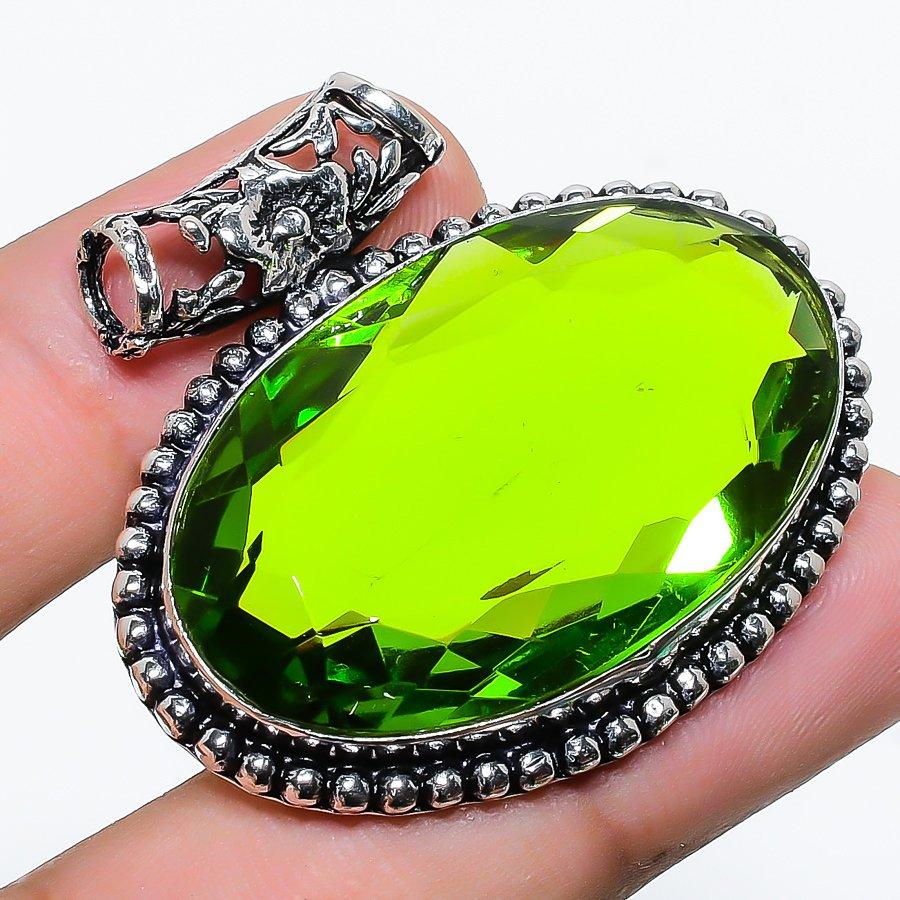 

Peridot Gemstone Handmade Ethnic Gift Jewelry Pendant 1.50 VR-1593