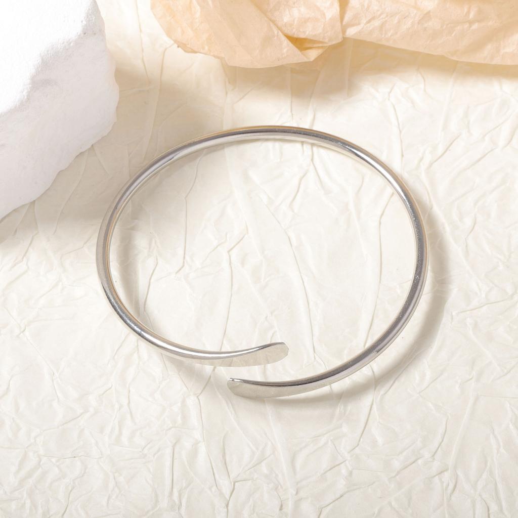 Stylish and Simple Casual Metal Creative Minimalist Design Open Women's Bracelet Versatile Daily Wear