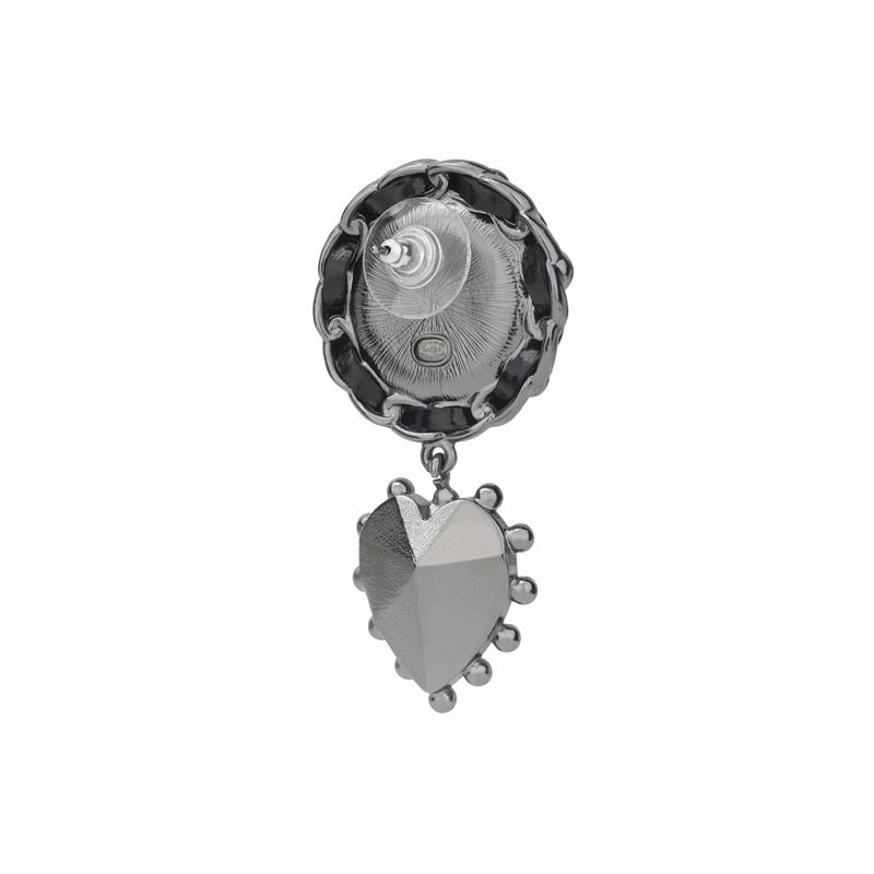 CHANEL Classic Double C Metal Rhinestone Heart Shape Crystal Women's Model