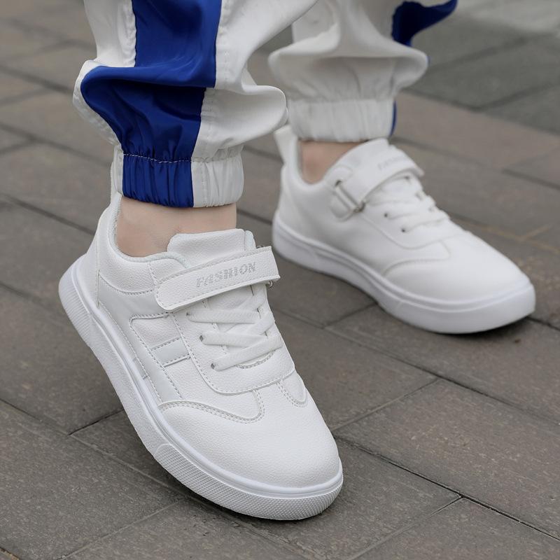 Children's little white shoes Boys' board shoes Spring and autumn new middle-aged children's and girls' four-season shoes Soft sole Campus little