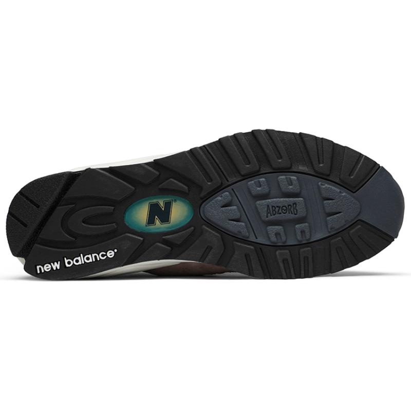 New Balance 990v2 Kithstrike Rose Sneakers M990K2