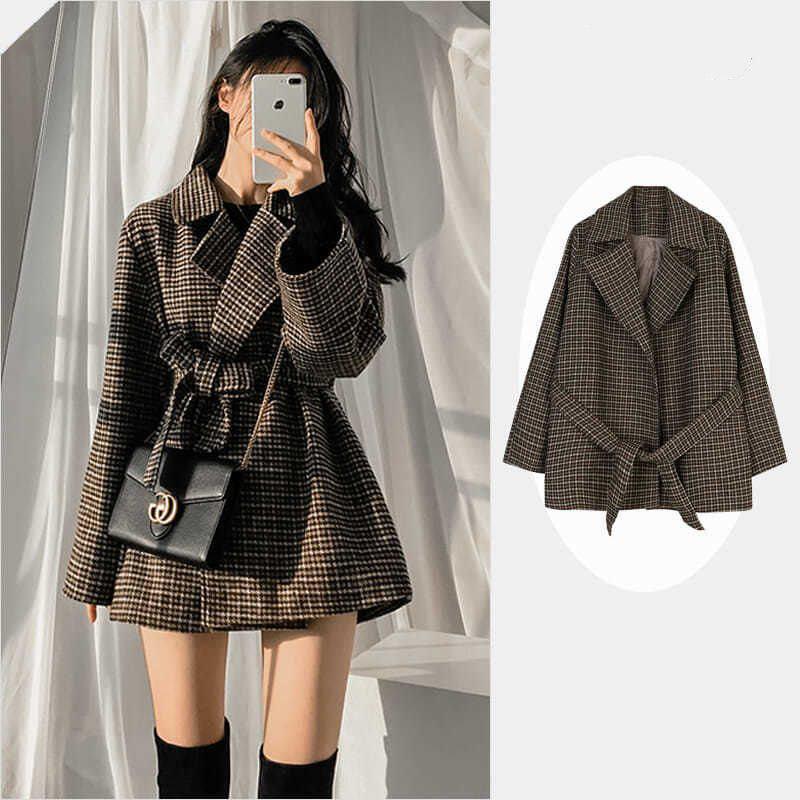 

Женское приталенное короткое шерстяное пальто - Коллекция Осень/Зима 2025 S