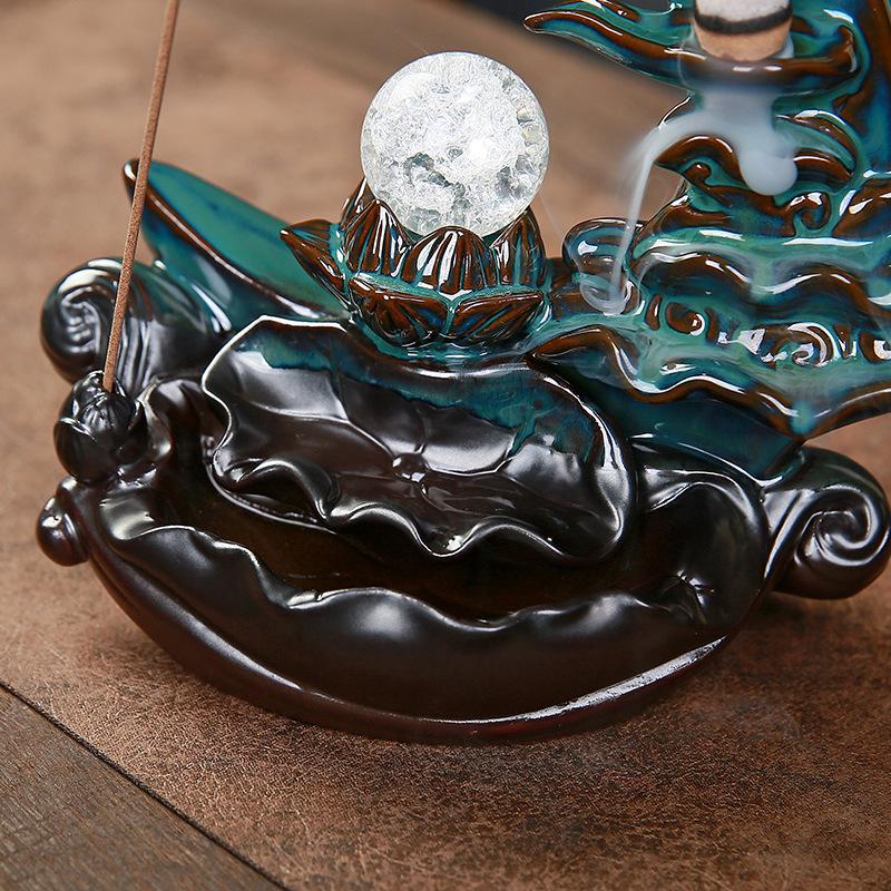 Mondlicht über dem Lotusteich, Keramik-Kunsthandwerk, Heimdekoration, Wasserfall-Rückfluss-Räucherstäbchenhalter