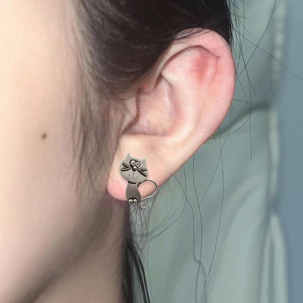 Cute and Quirky Retro Cats Earrings Adorable Cats Designs Earrings Elegant Ear Jewelry for Ladies and Students