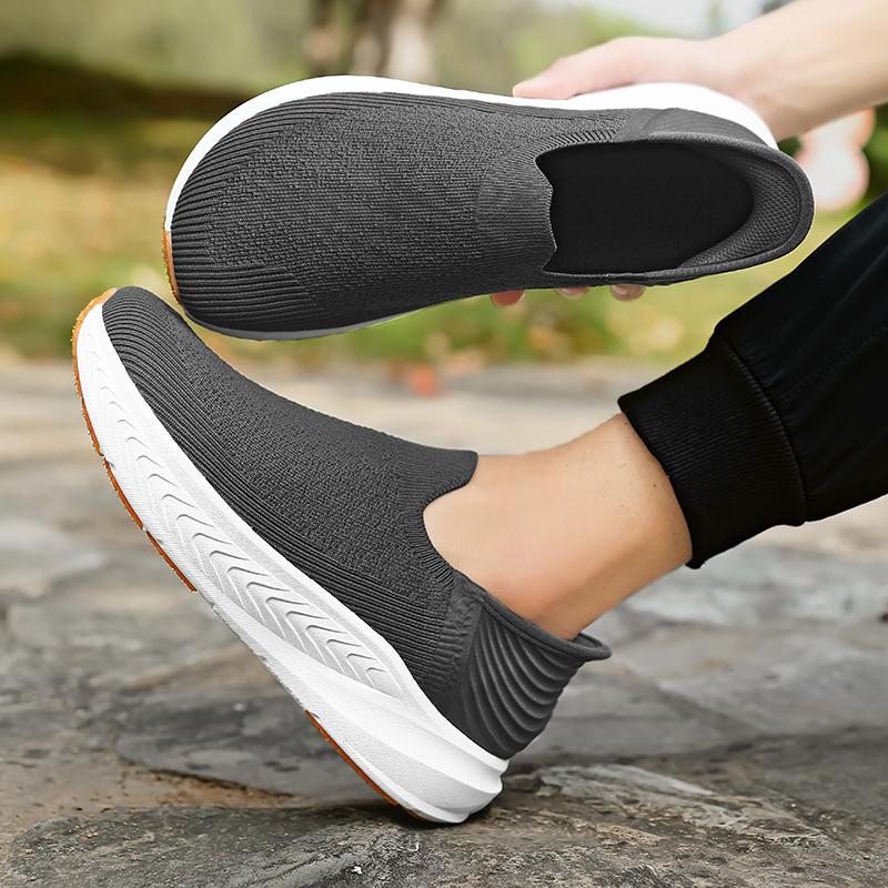 TUINANLE Barefoot Shoes Men Wide Toe  Flats Shoes Classic Slip-On Loafers Men Lightweight Breathable Driving Sneakers