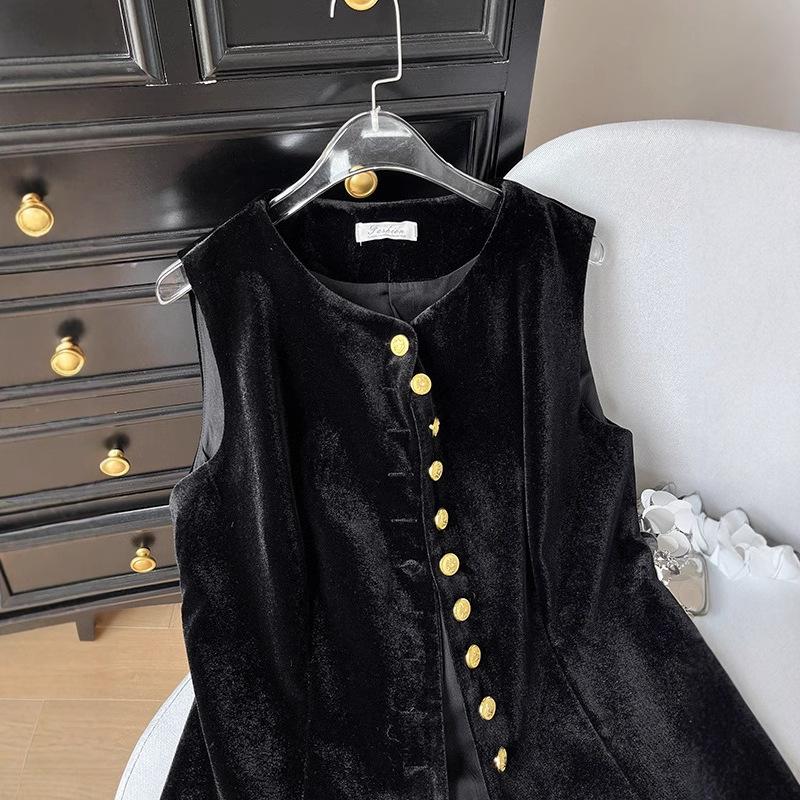 French retro fashionable vest women's top women's 2025 new thin high-end velvet black outer