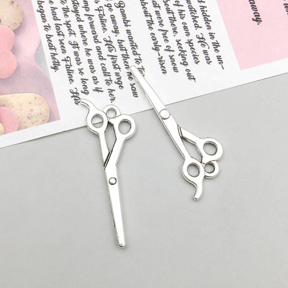 

Античная серебряная подвеска-шарм в виде ножниц для изготовления украшений своими руками