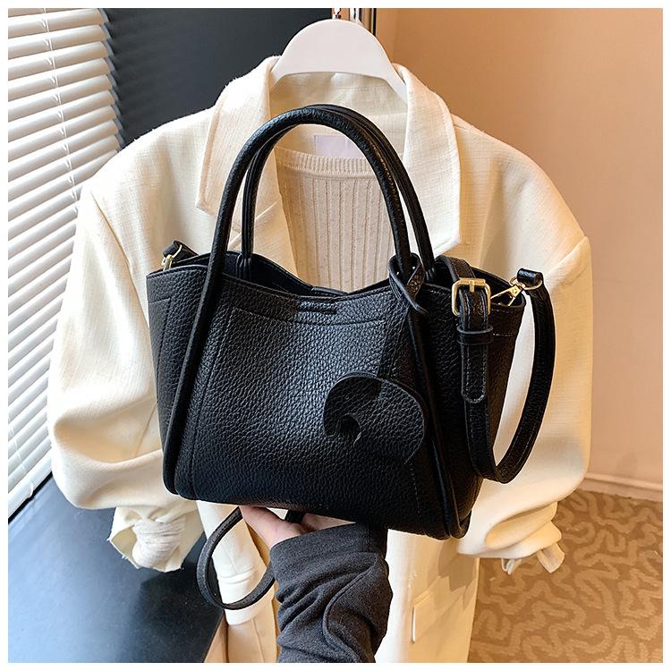 Tote Bag Retro Large-capacity Oblique Span Locomotive Bag Stray Bag Women's Mailman Bag Spring and Summer Shoulder Bag