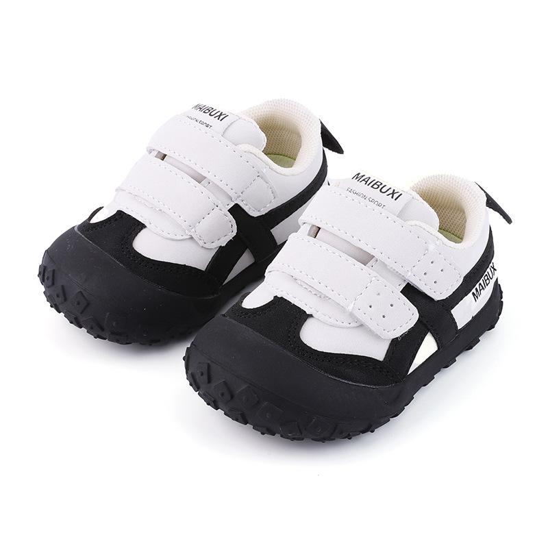 2026 Spring Kids' Non-Slip Sports Shoes: Fashionable, Soft Sole, Toe Cap, Casual & Hiking Ready