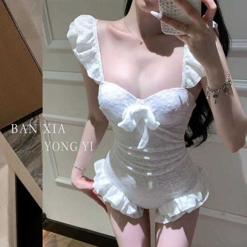 One-piece Swimsuit Is Feminine Large Small Chest Gathers To Show White Thin Cover Meat Conservative Hot Vacation