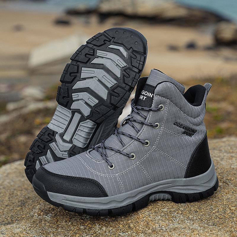 Spring, autumn and winter new hiking shoes men's anti-splashing snow boots sports outdoor shoes velvet men's hiking shoes men