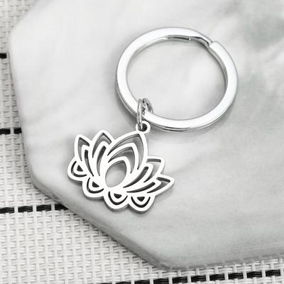 Hollow Lotus Stal nierdzewna Breloczek Elegancki Roślinny Wzór Modny Zawieszka do Torebki Praktyczny Spokojny Codzienny Urok