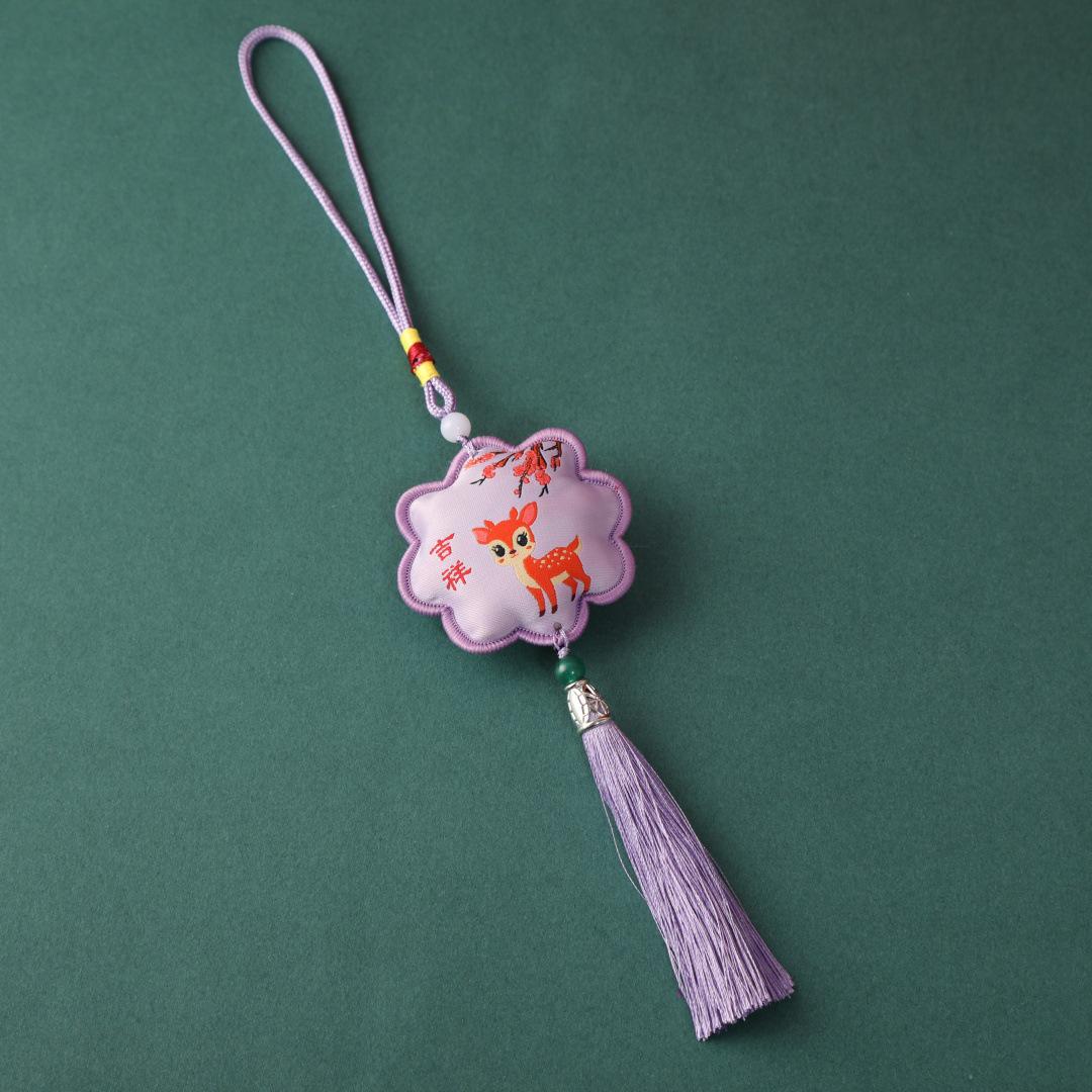 Dragon Boat Festival Auspicious Talisman Pendant with Tassels: Portable Car Hanging Ornament Souvenir Mugwort