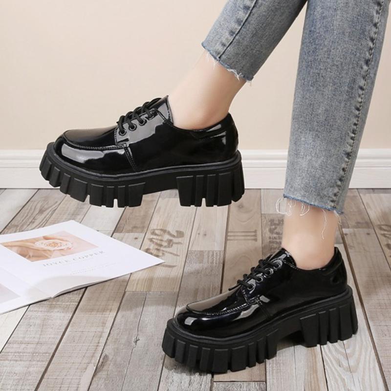 

Модные женские кожаные лоферы на шнуровке 2025 Новая обувь на платформе Дизайнерская кожаная обувь Повседневная обувь на плоской подошве 35