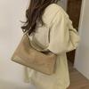 2025 New Niche Retro Suede Splicing Tote Bag Women's Large-capacity Commuter Bag Simple and Versatile Shoulder Bag