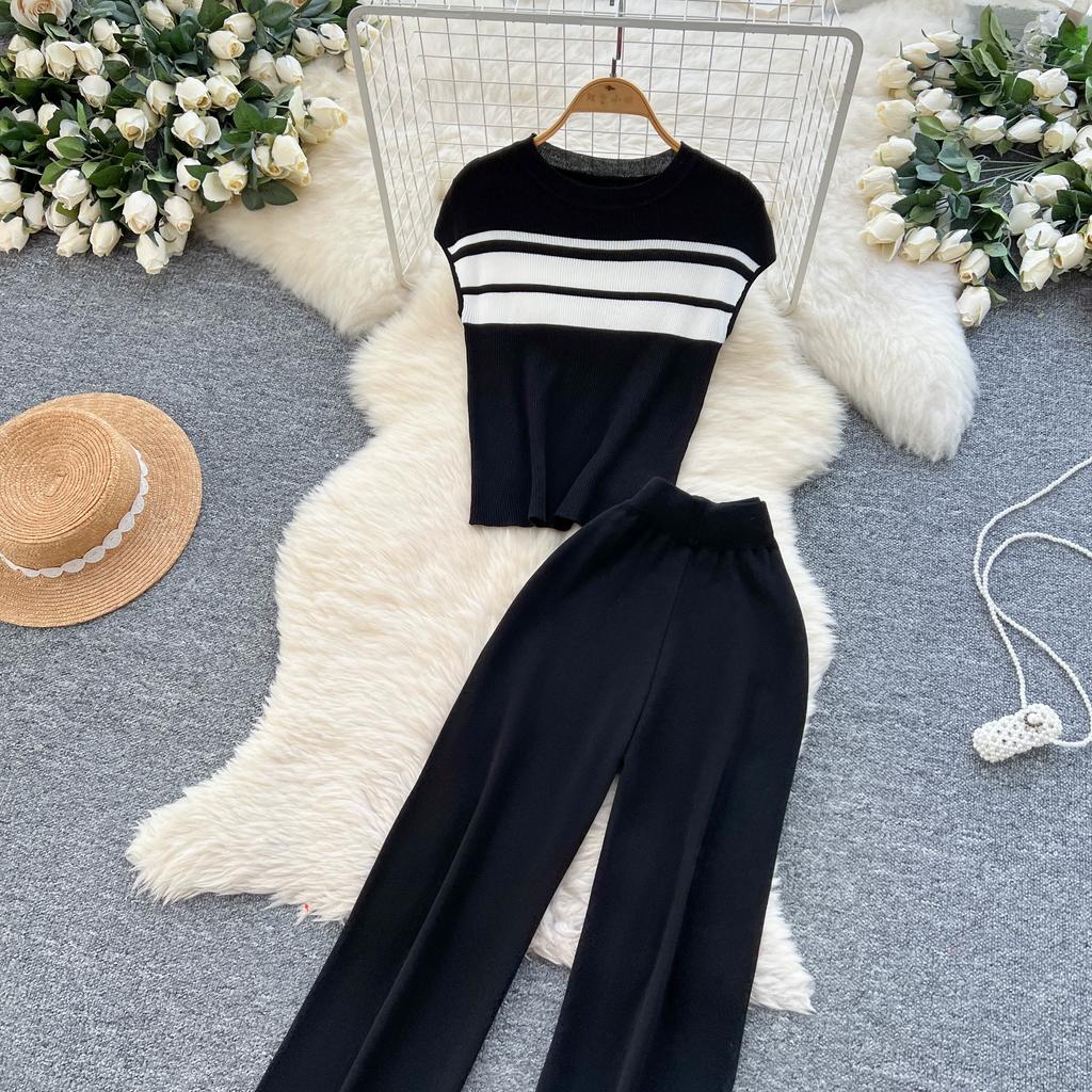 Set de vară pentru femei, casual, cu pulover tricotat în dungi și pantaloni, din două piese, topuri pulover fără mâneci și costum cu pantaloni cu picior lat