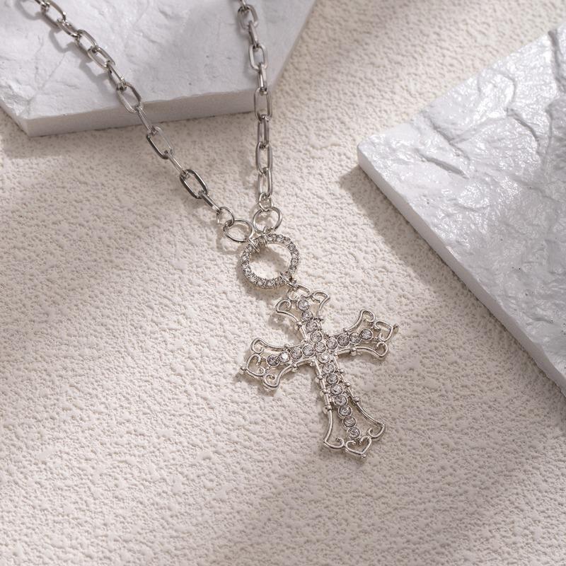 Hollow Cross Necklace Retro Fashion Light Luxury Niche Diamond Accessories Temperament Versatile Collarbone Chain