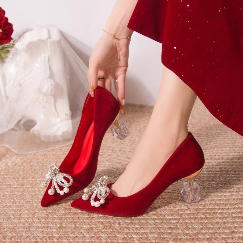Fashion Wedding shoes bride shoes women new pearl thick heel shallow mouth pointed Xiuhe main wedding dress not tired foot single shoes