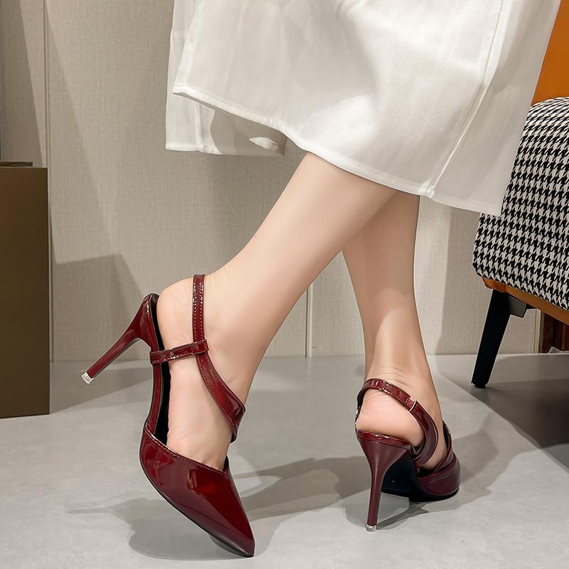 Fashion 2025 Summer New Patent Leather Pointed Toe Sexy Fine Heeled High Heels Red Career Back Hollow Slides Designer Sandalias De Mujer