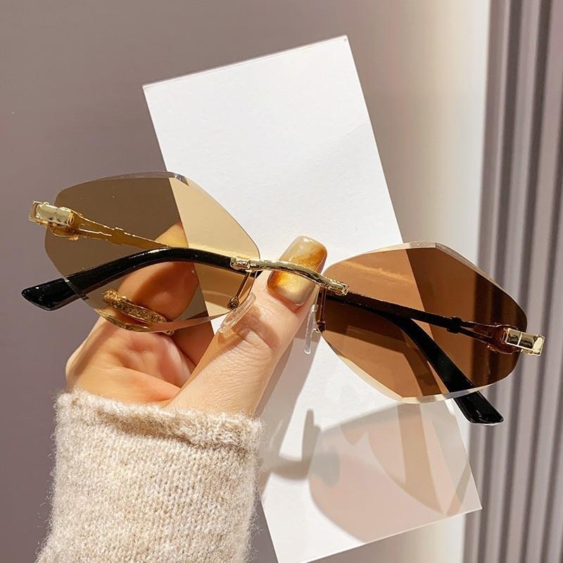Geometric Unisex Metal Frame Sunglasses With Colorchanging Lenses For Outdoor Fashion