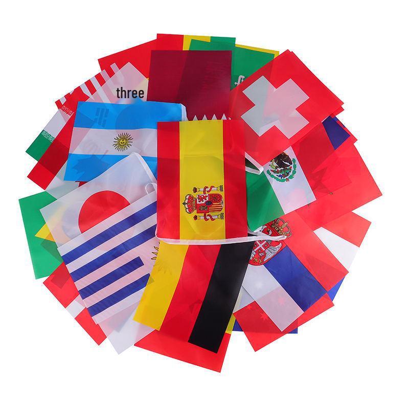 Sada dekorativních vlaječek: 50 Vlaječek na šňůře, 100 Vlaječek ve tvaru vějíře, 200 Vlaječek (14 x 21 cm), 20 Vlaječek (20 x 28 cm)