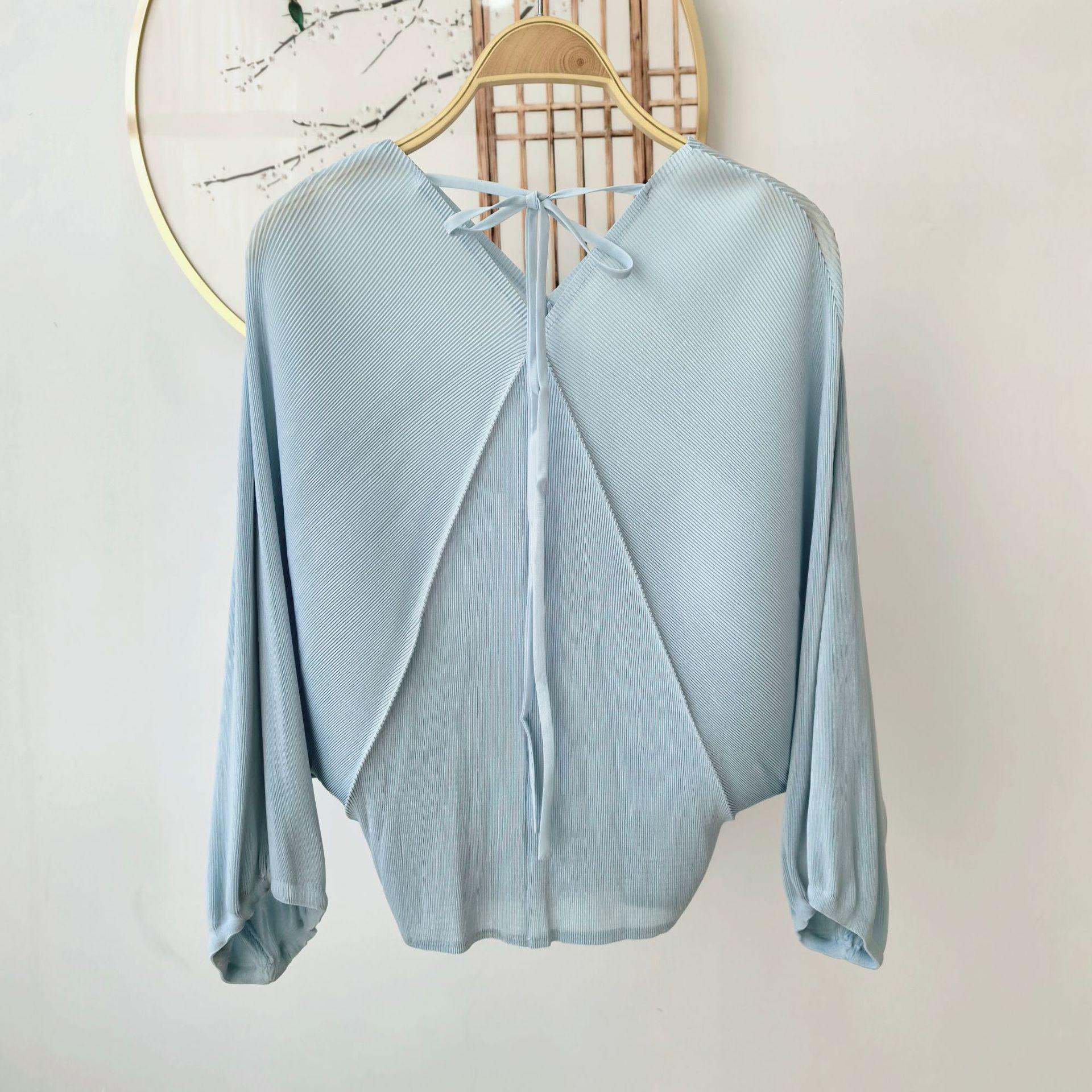 2026 Spring Miyake High-End Pleated Light Luxury Batwing Sleeve Slimming Top One Size