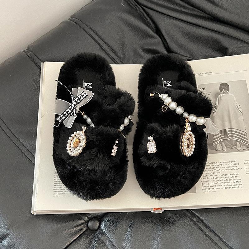 Xiaoxiangfeng outer wear girls fluffy slippers autumn and winter design sense pearl warm piled thickened one-word cotton slippers