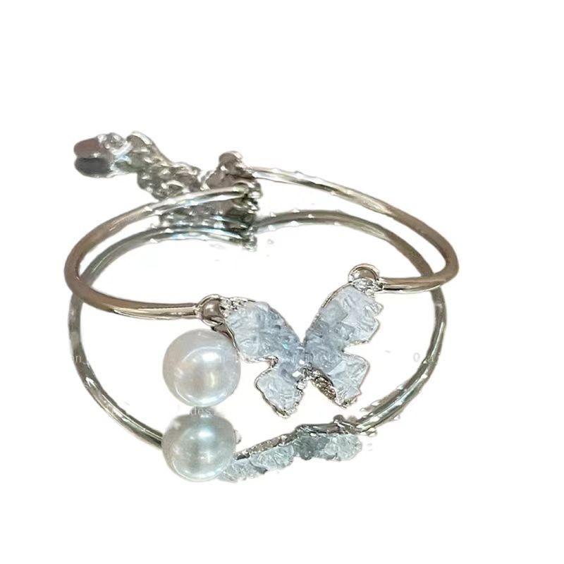 Exquisite Blue Ice Butterfly Pearl Bracelet Refined Trendy Womens Jewelry Hand